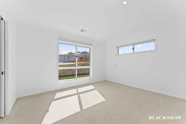 8 Hollitt Street Googong 8 Hollitt Street Googong