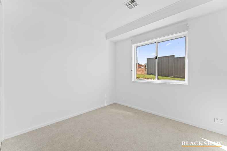 8 Hollitt Street Googong 8 Hollitt Street Googong