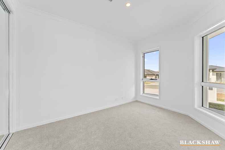 8 Hollitt Street Googong 8 Hollitt Street Googong