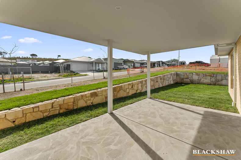 8 Hollitt Street Googong 8 Hollitt Street Googong