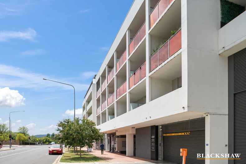 19/56 Cowlishaw Street Greenway