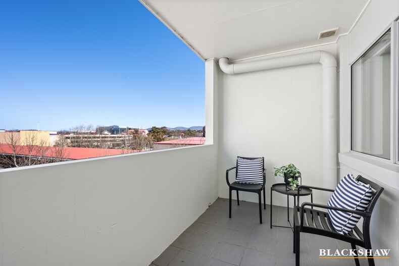 19/56 Cowlishaw Street Greenway