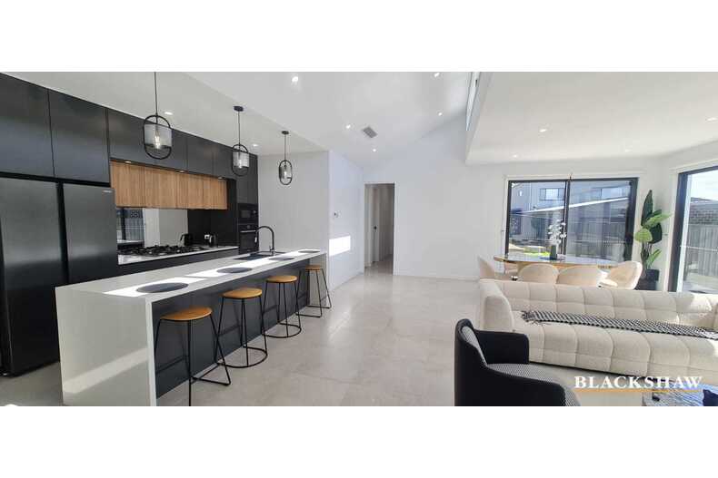 10 Baas Becking Street Whitlam