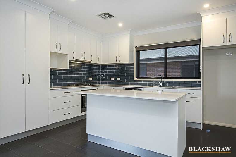 1/10 Campbell Street Queanbeyan