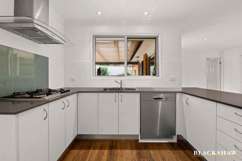 7 Walton Street Isaacs