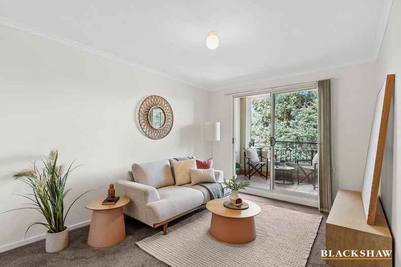 42/60  Henty Street Braddon