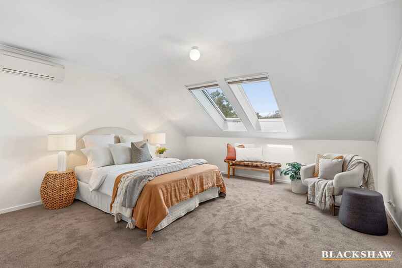 42/60  Henty Street Braddon