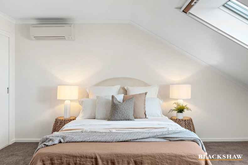 42/60  Henty Street Braddon