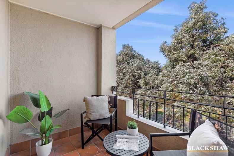 42/60  Henty Street Braddon