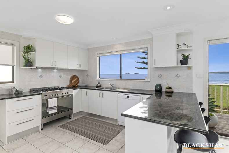 22 Sandy Place Long Beach