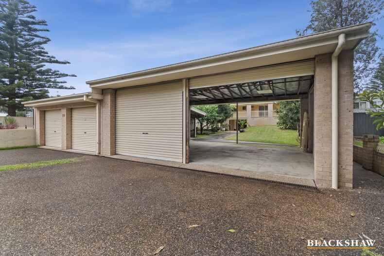 22 Sandy Place Long Beach