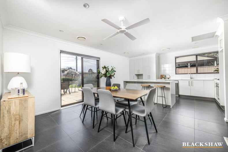 40 Smalley Circuit Giralang