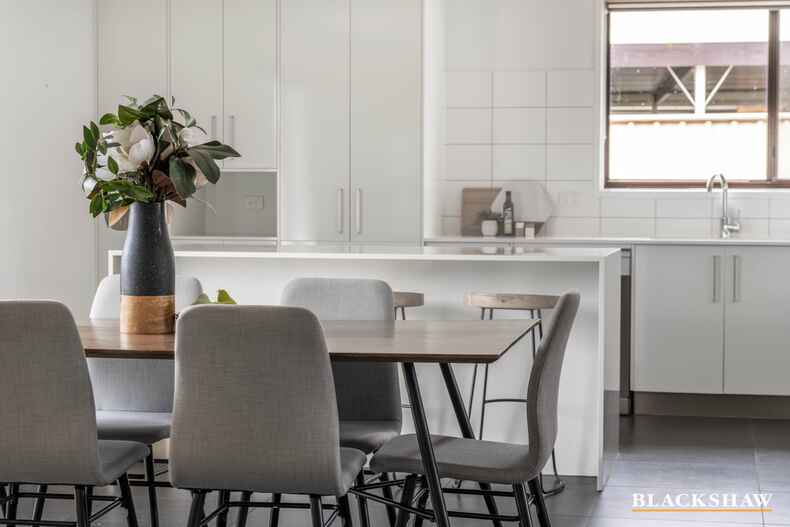 40 Smalley Circuit Giralang