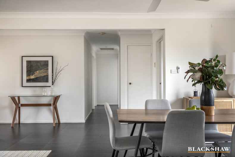 40 Smalley Circuit Giralang