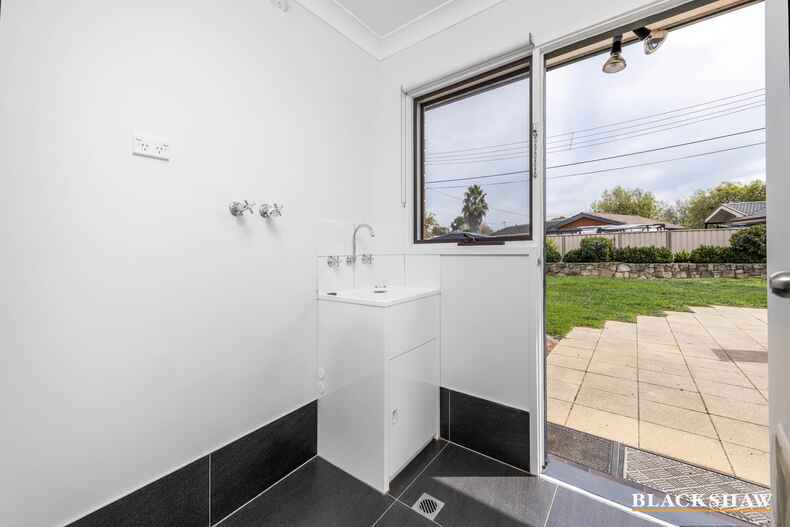 40 Smalley Circuit Giralang