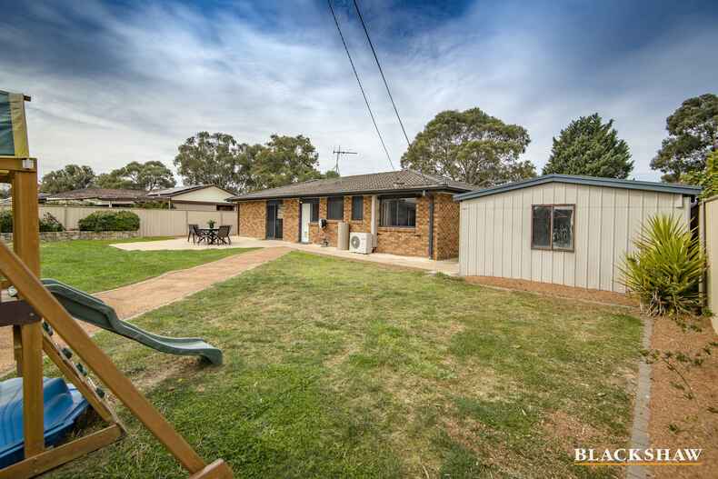 40 Smalley Circuit Giralang