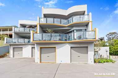 14/5 Crag Road Batehaven