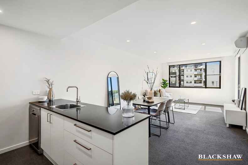 7/5 Cynthea Teague Crescent Greenway