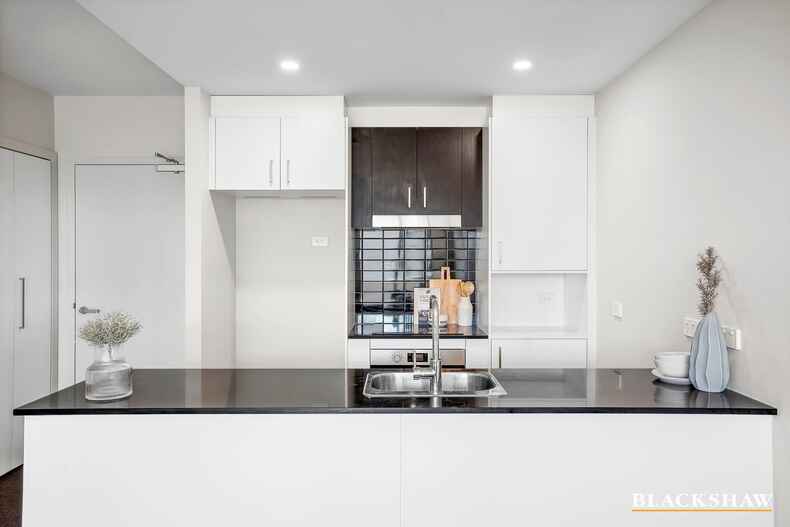 7/5 Cynthea Teague Crescent Greenway