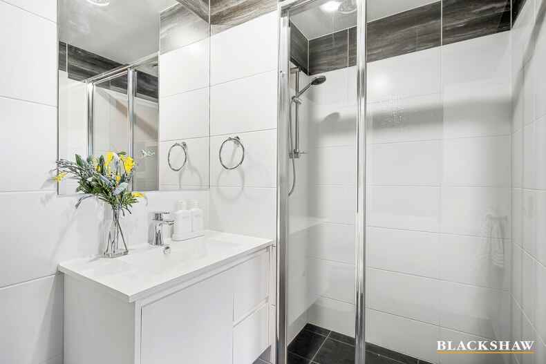 7/5 Cynthea Teague Crescent Greenway