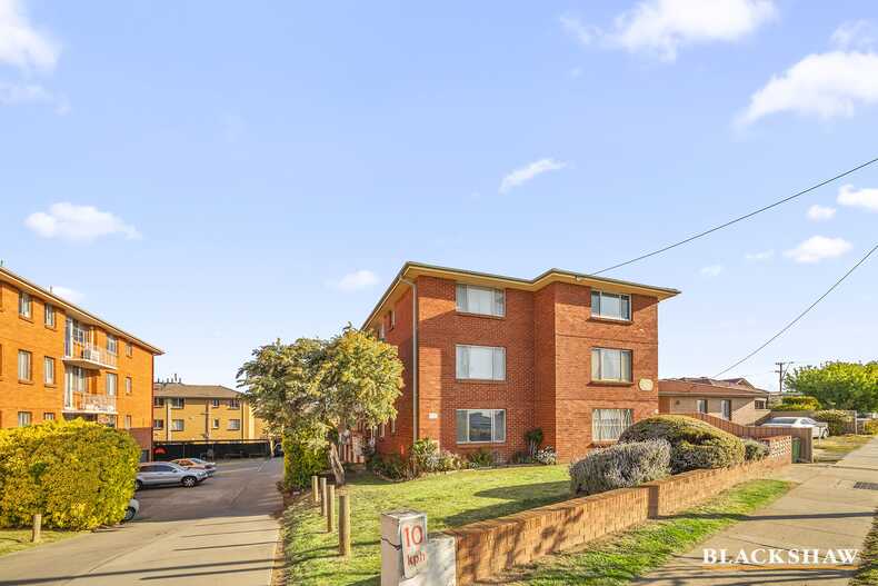 8/36 Uriarra Road Queanbeyan