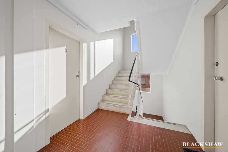 8/36 Uriarra Road Queanbeyan
