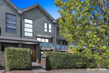 5/2 Hoffmann Street Moncrieff