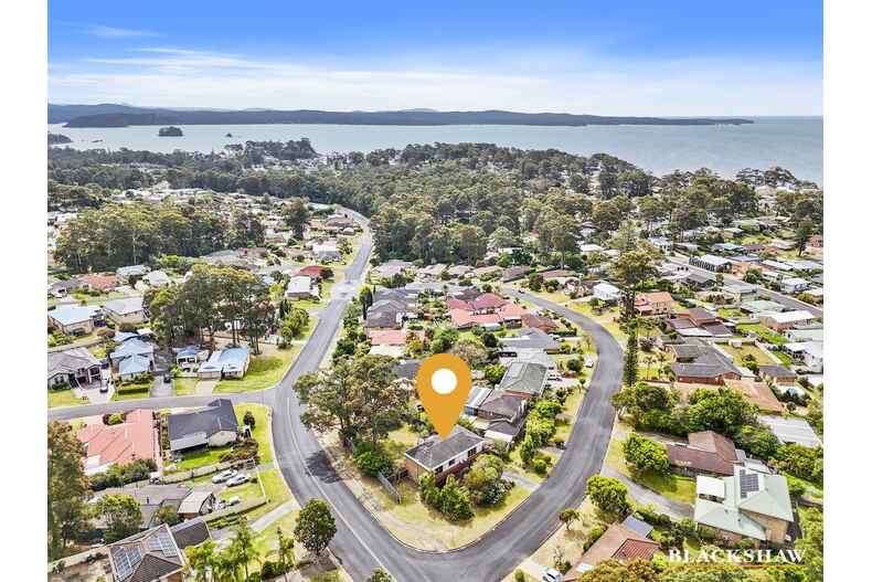 2 Wills Crescent Denhams Beach 2 Wills Crescent Denhams Beach