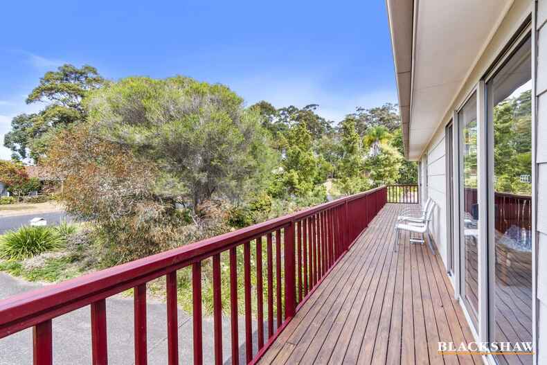 2 Wills Crescent Denhams Beach 2 Wills Crescent Denhams Beach