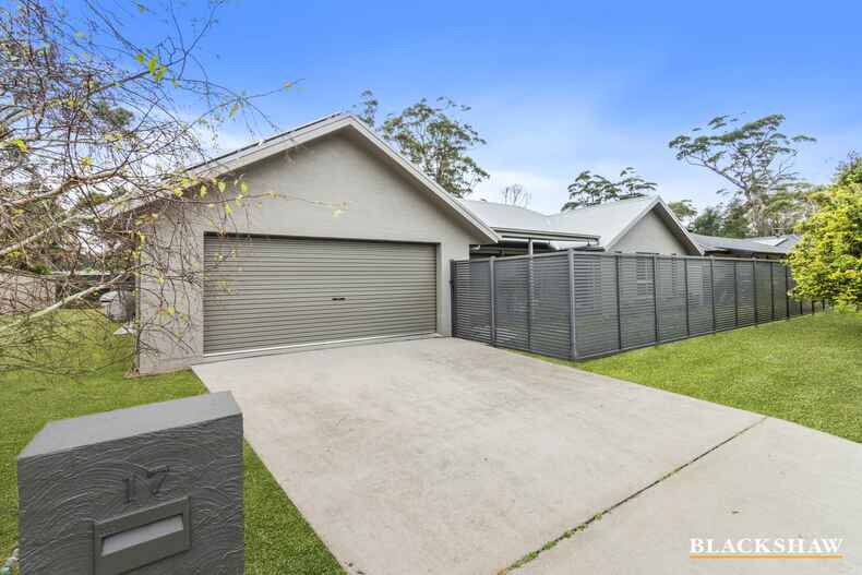 17 Woolabar Drive Broulee 17 Woolabar Drive Broulee