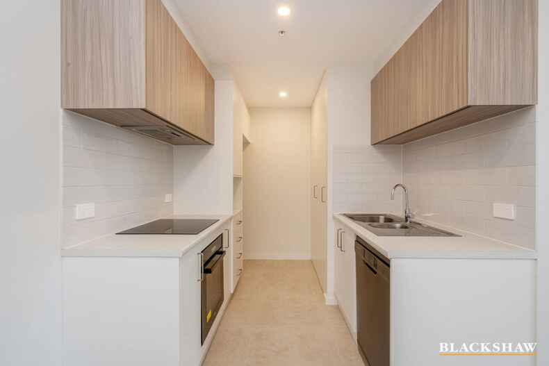 8/22 Cornelius Street Coombs