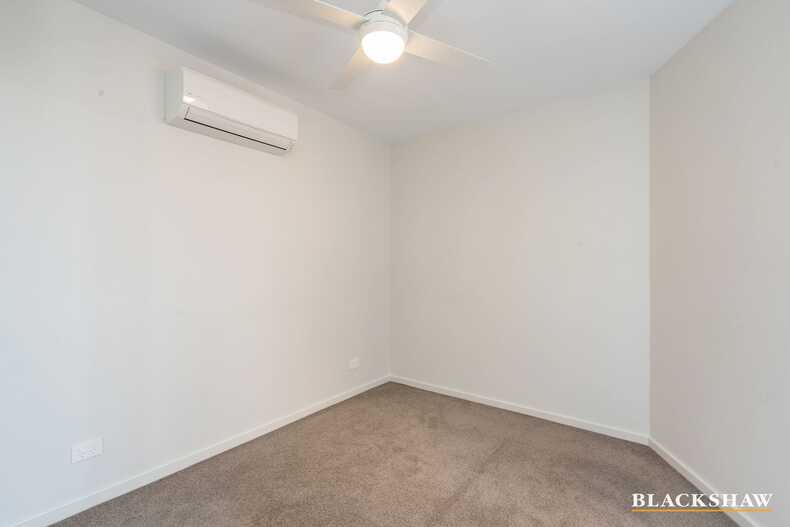 8/22 Cornelius Street Coombs