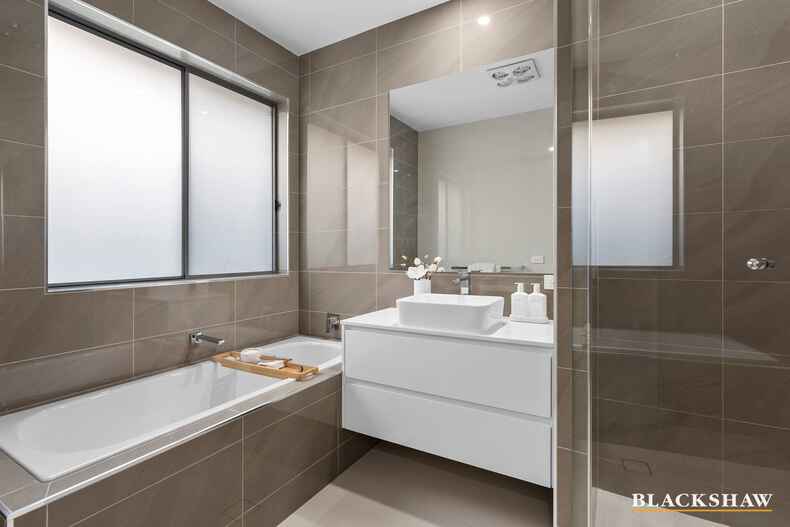 12 Drooka Crescent Crace 12 Drooka Crescent Crace