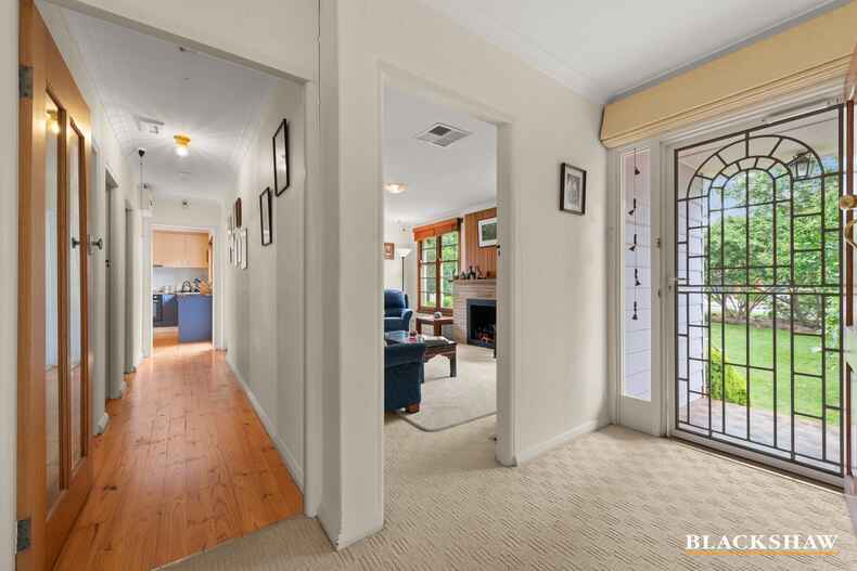 16 Bailey Place Yarralumla