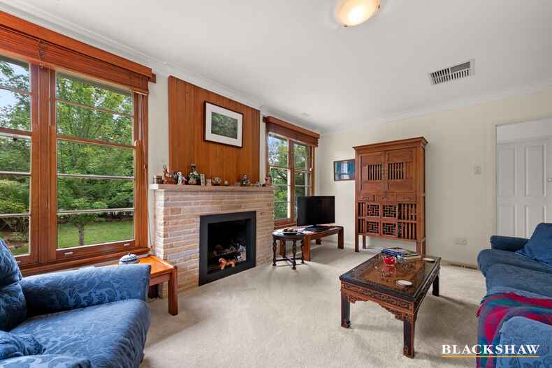 16 Bailey Place Yarralumla