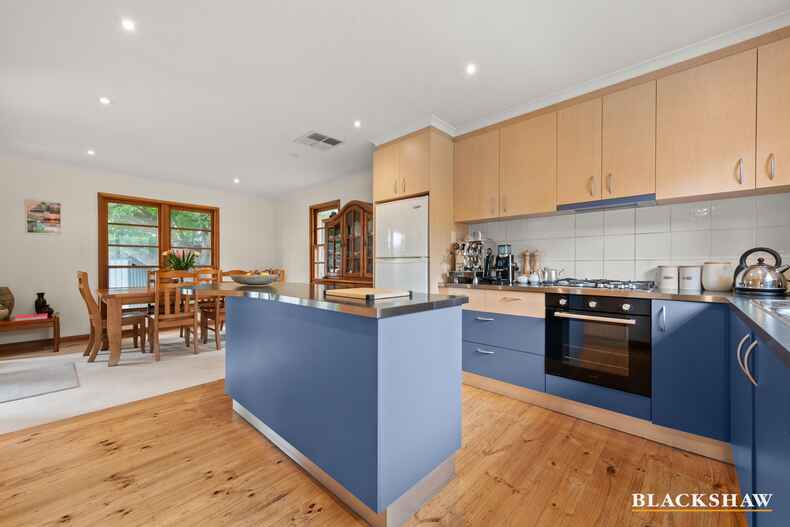 16 Bailey Place Yarralumla