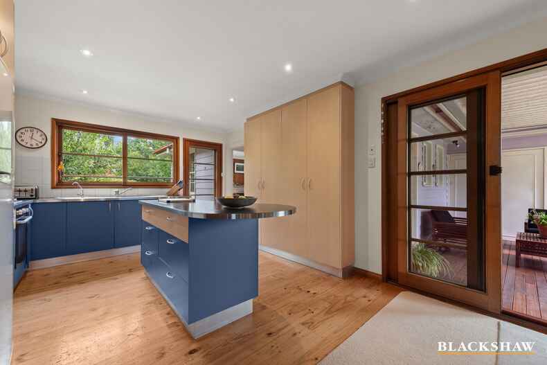 16 Bailey Place Yarralumla