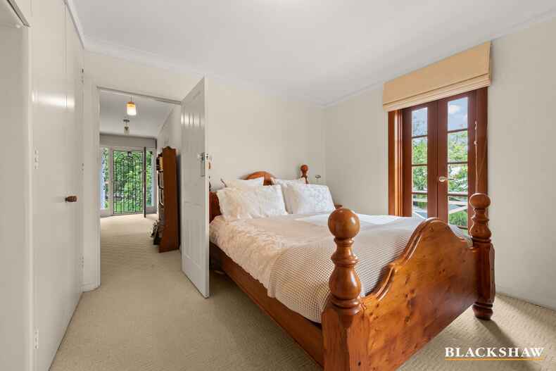 16 Bailey Place Yarralumla