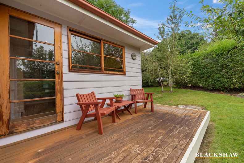 16 Bailey Place Yarralumla