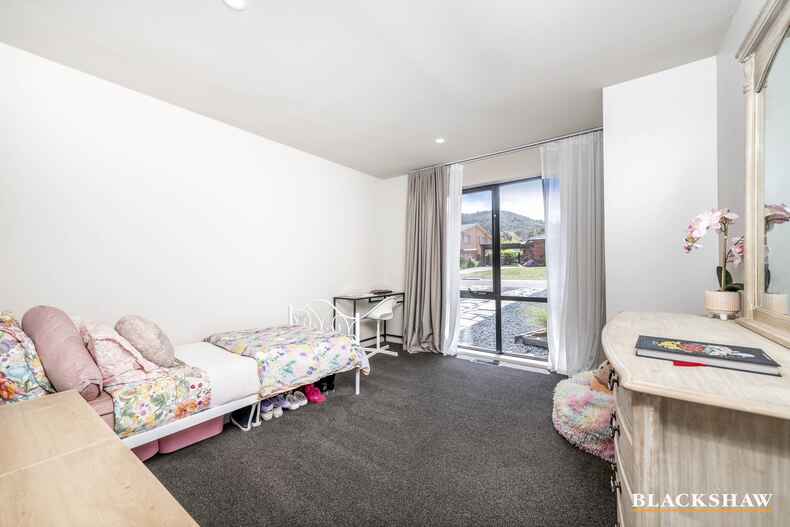 8 Lacey Place Kambah