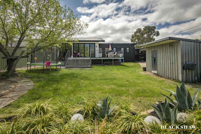 8 Lacey Place Kambah