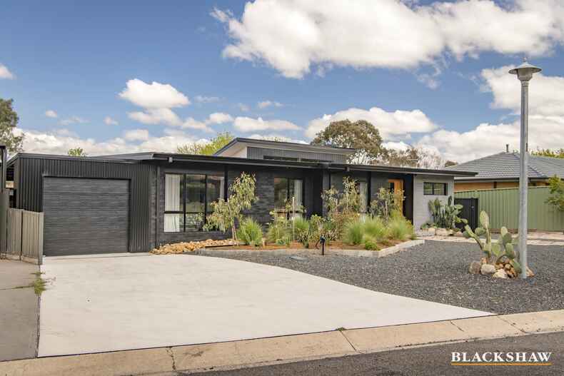 8 Lacey Place Kambah