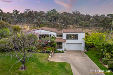 2/106 Mugga Way Red Hill