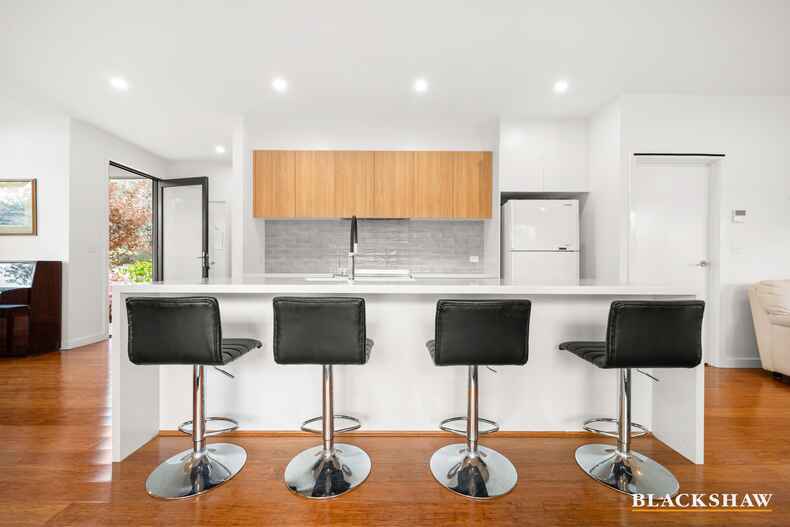 1/11 Aurora Close Mawson