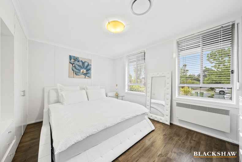 2/11 Yarrow Street Queanbeyan East