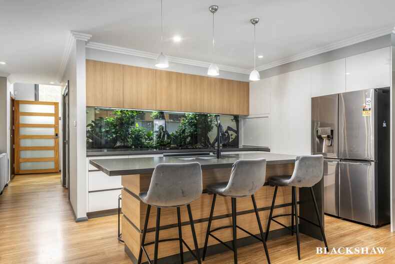 10 Woodburn Street Chisholm