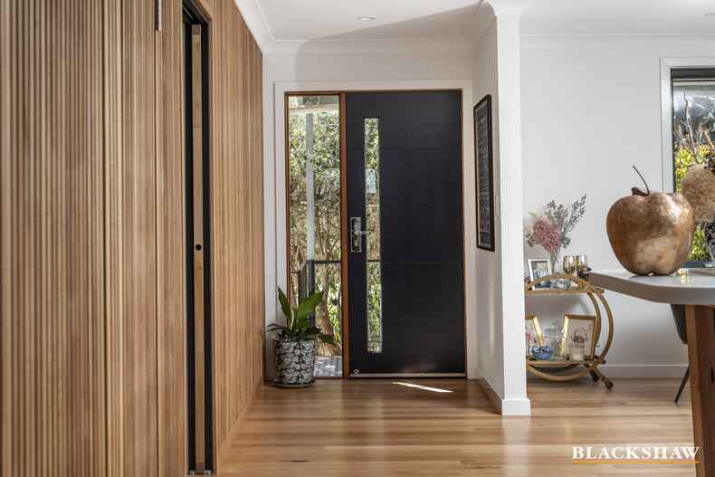 6 Betche Place Farrer