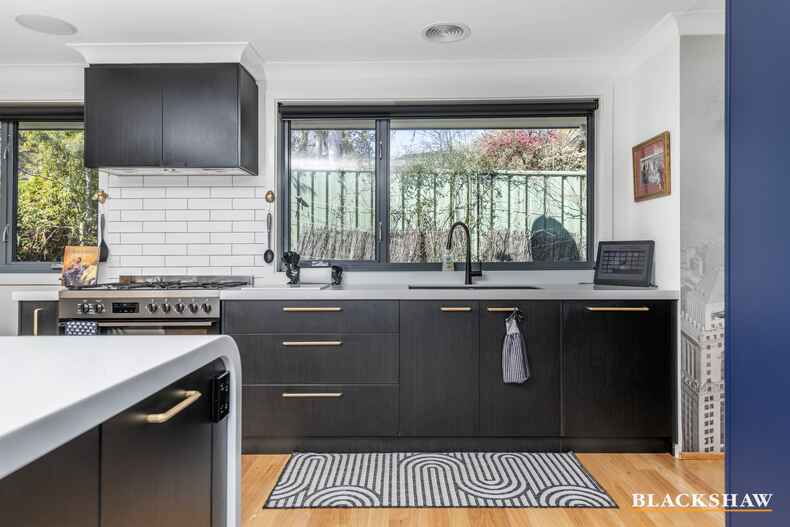 6 Betche Place Farrer