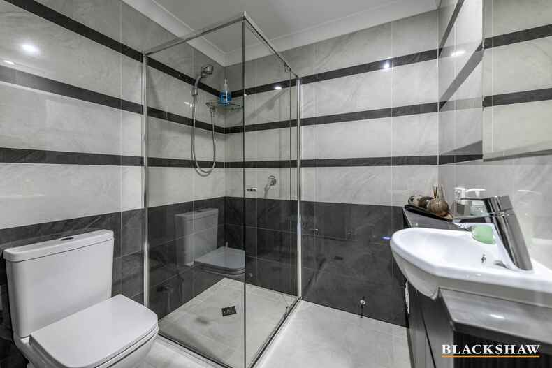 6 Betche Place Farrer