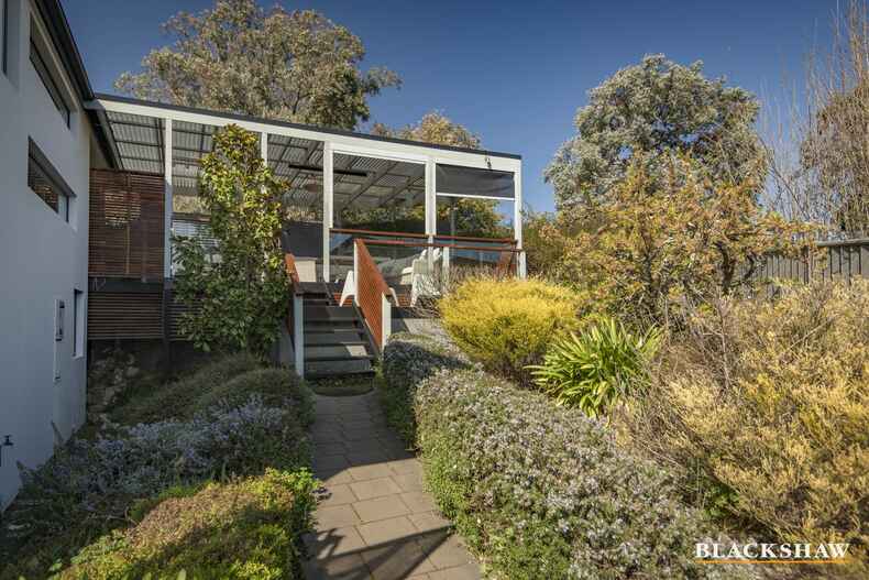 6 Betche Place Farrer